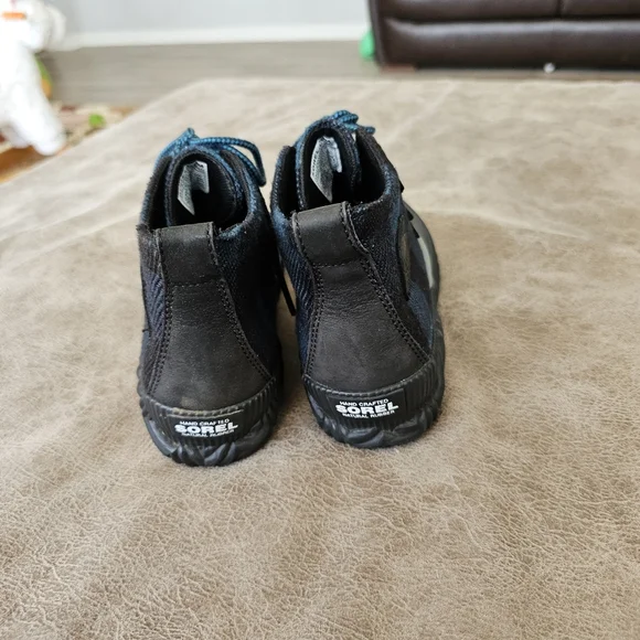 Sorel Ankle Boots in Black and Teal - Picture 6 of 8